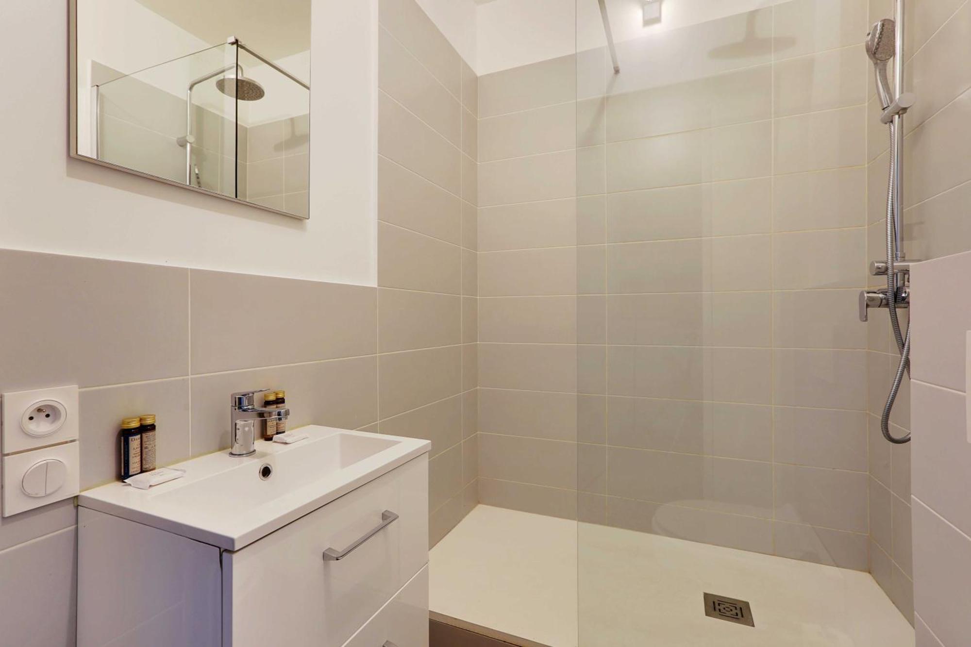 פריז Spacious Apartment - 4Br-10P Montmartre מראה חיצוני תמונה